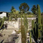 Relais Garden Cactus Favara