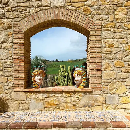 Relais Garden Cactus * Фавара