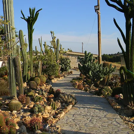 Relais Garden Cactus *