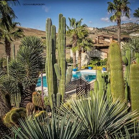 Relais Garden Cactus * Favara