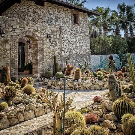 Relais Garden Cactus Εξοχικό σπίτι Favara