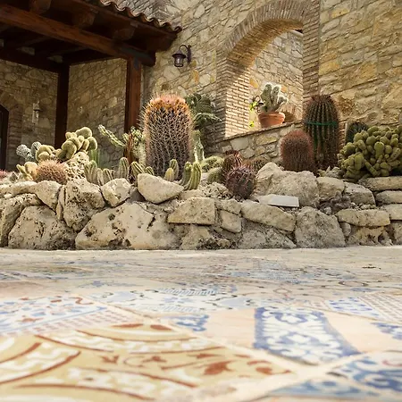 Relais Garden Cactus Фавара
