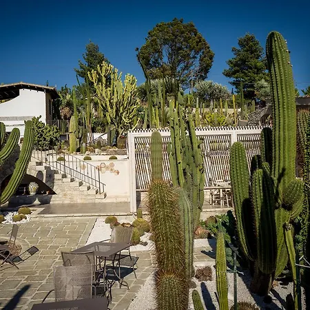 Relais Garden Cactus Фавара