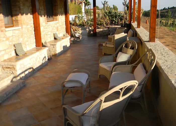 Relais Garden Cactus * Favara