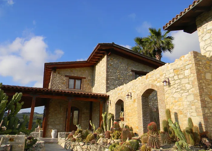 Relais Garden Cactus * Favara